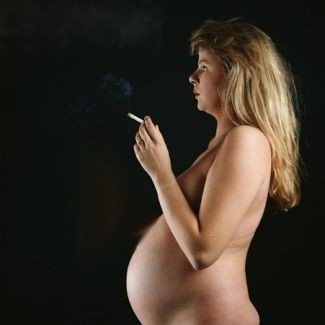 [pregnant_woman_smoking.jpg]