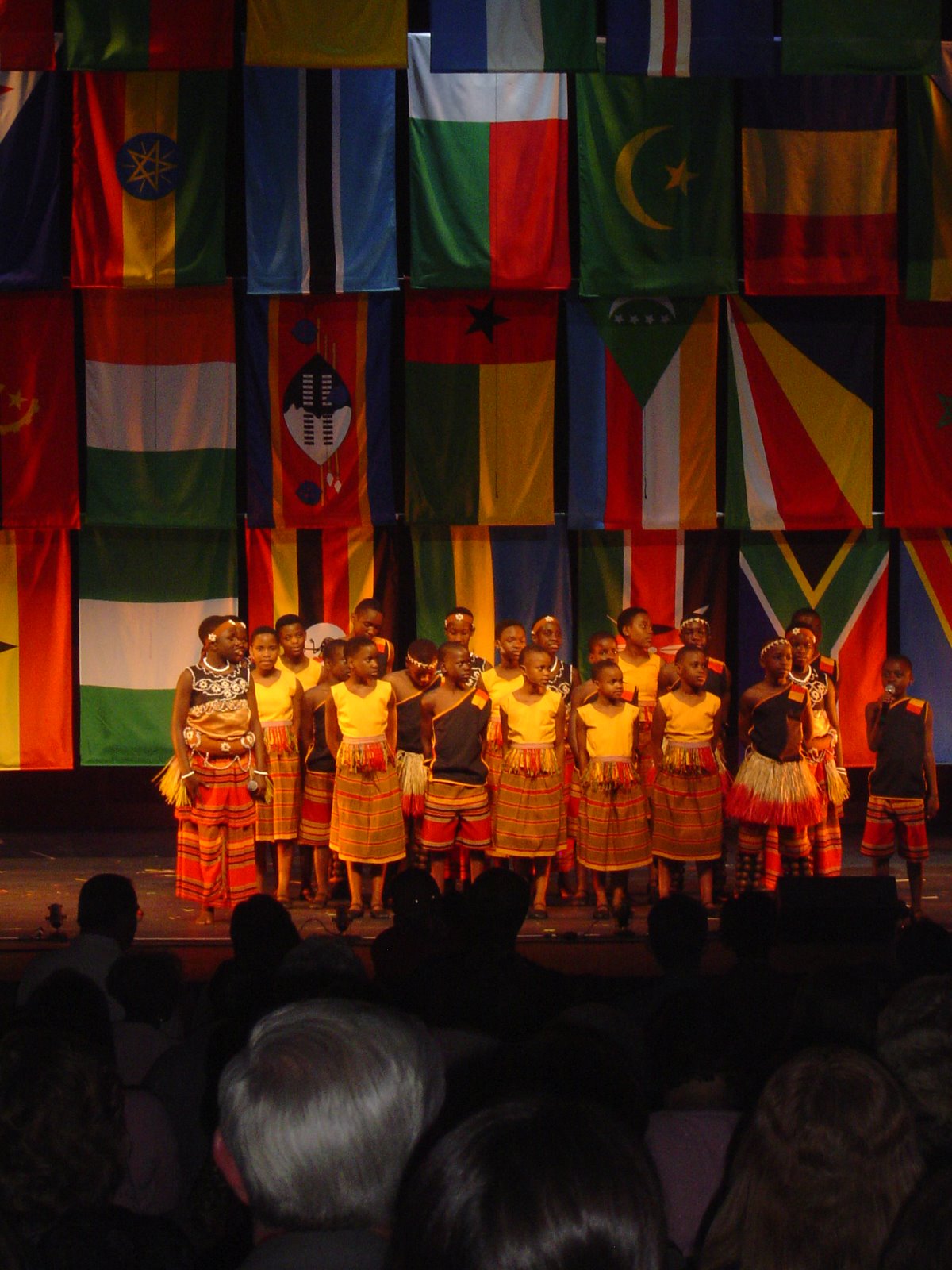 [April+2008+African+Children's+Choir+3.jpg]