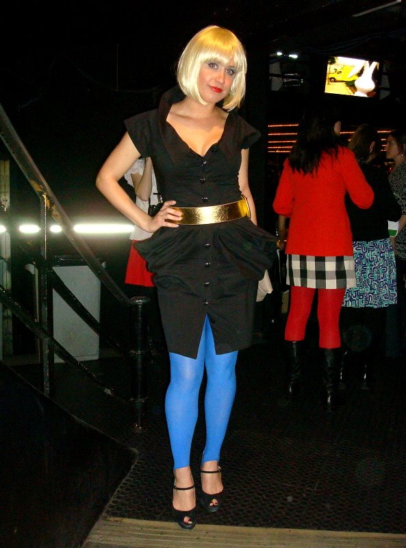 [1+black+slouch+sides+and+blue+tights.jpg]