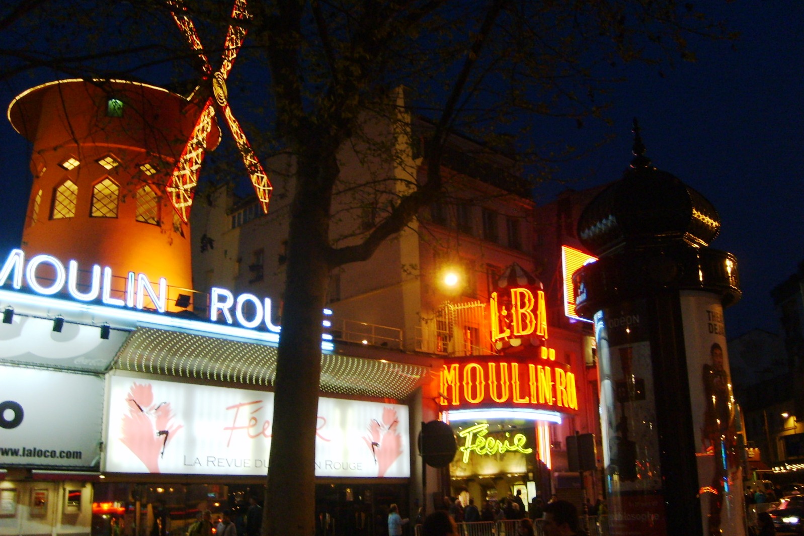 [Moulin+Rouge.JPG]