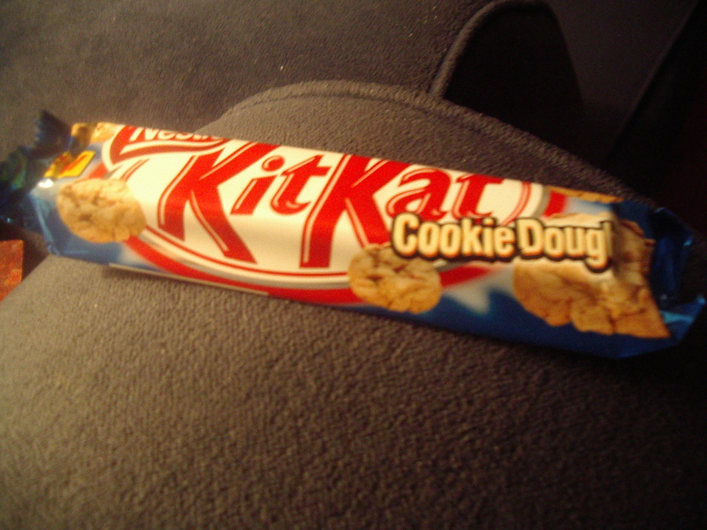[Kit+Kat+Cookie+Dough.JPG]
