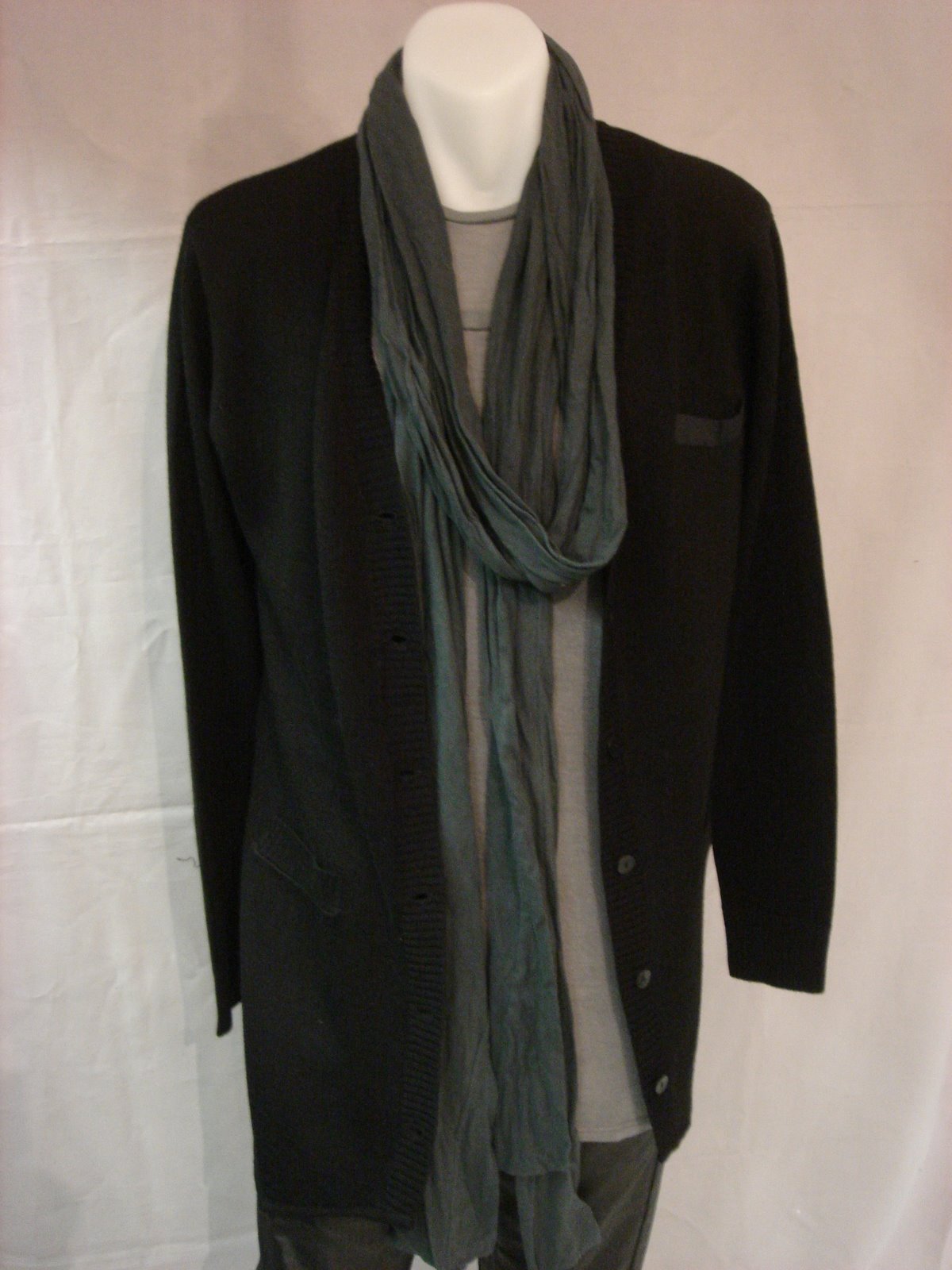 [CON+knit+cardigan+with+blue+double+scarf.JPG]