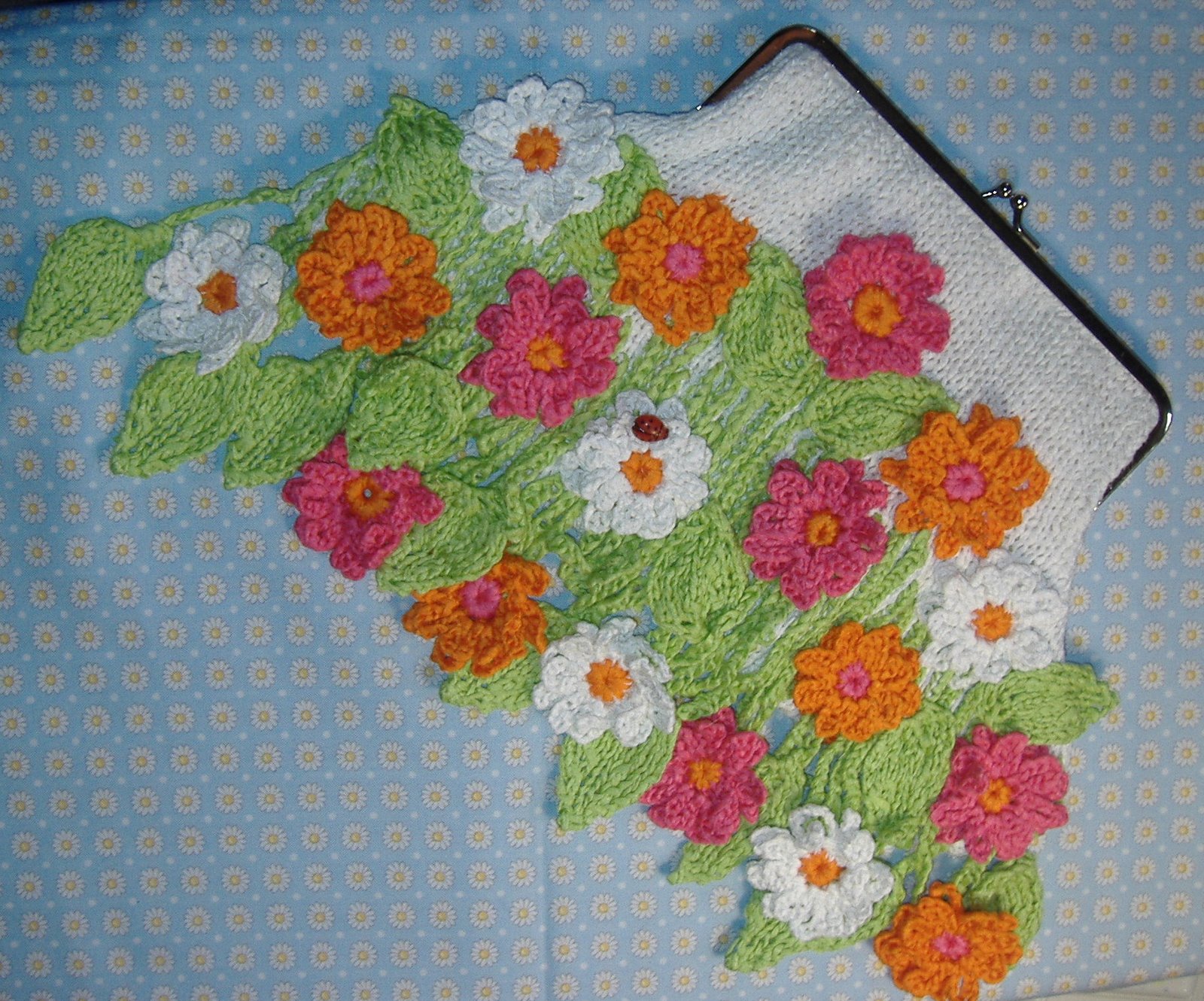 [knitted+flowery+bag.JPG]