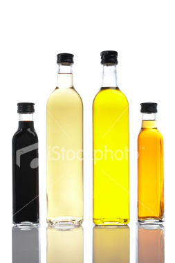 [ist2_3654016_bottles_of_olive_oil_and_vinegar.jpg]