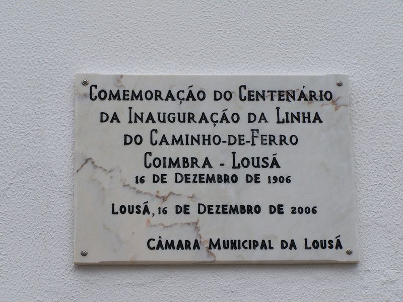 [800px-Ramal_de_Lousa_estacao_station_Lousa_plaque_CP_Portugal.jpg]