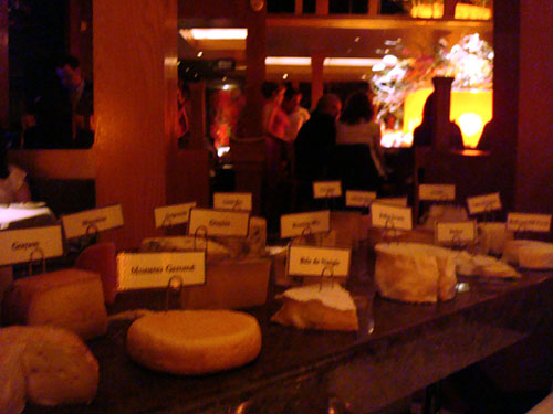 [2008-03-29-cheese-cart.jpg]