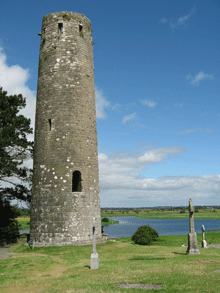 [Clonmacnoise-Round-Tower.gif]