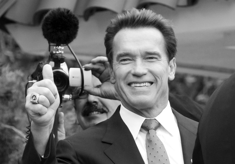[Schwarzenegger.jpg]