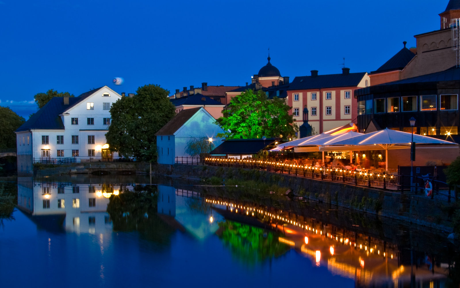 [Uppsala+evening+shot.jpg]