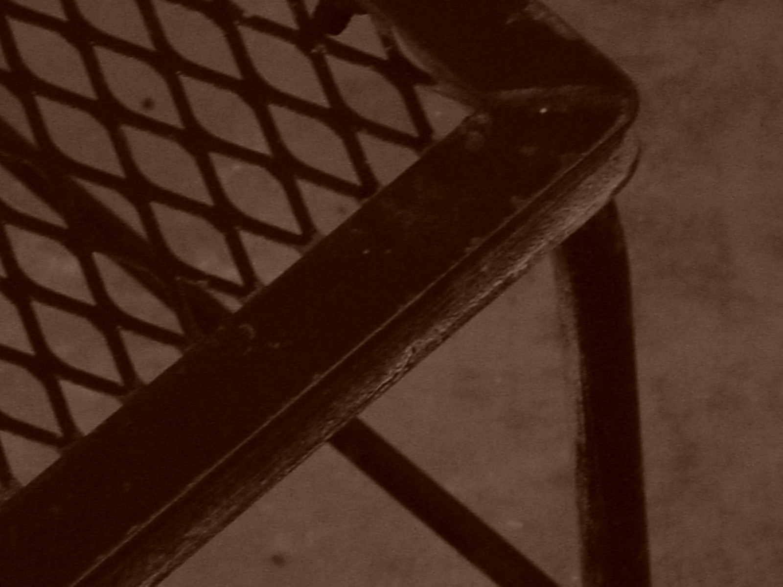 [Iron+Chair+2.jpg.jpg]