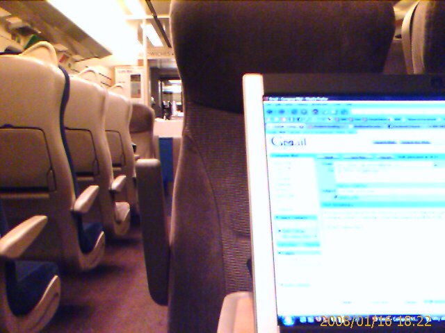 [A+near+empty+train+today-745933.jpg]