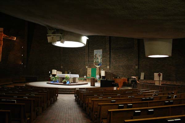 [St+Mary's+Church+Inside+(reduced).jpg]