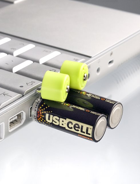 [2_USBCELL_rechargeable_AA+Batteries_charging_in_Laptop-72dpi.jpg]