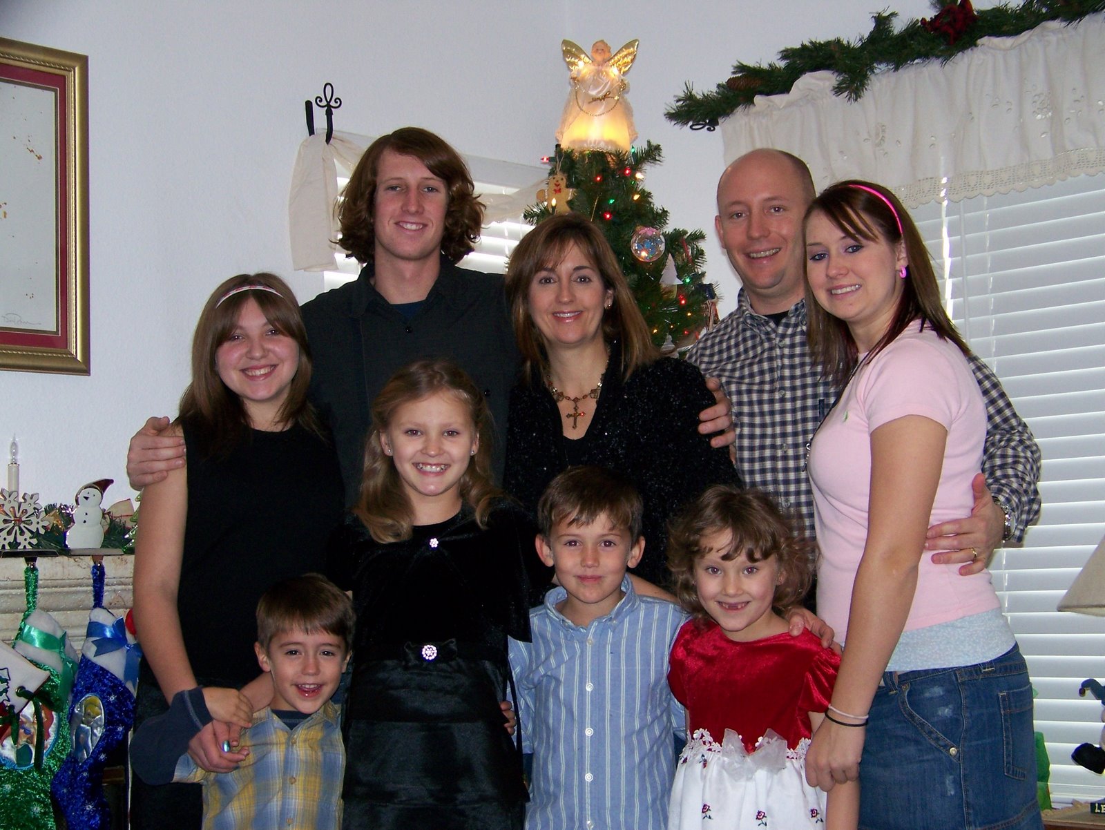 [Family+Christmas+Photo+2+fixed.jpg]