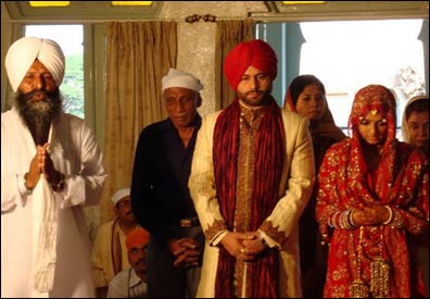 [bhoomika+chawla+&+bharat+thakur+marriage+photo.jpg]