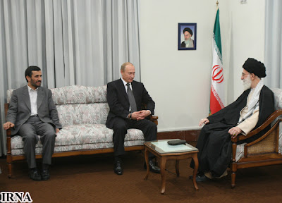 Ahmadinejad, Putin i Chamenei