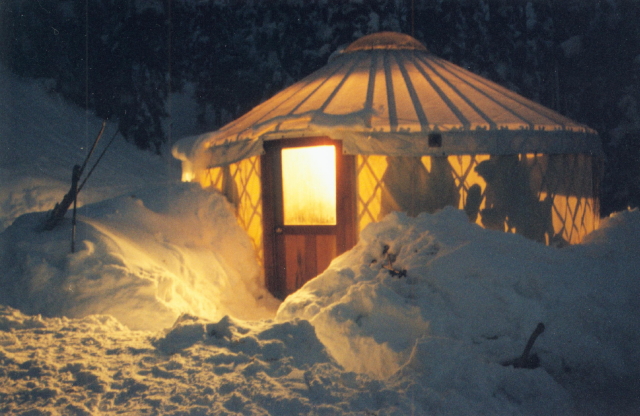 [yurt_night+(2).jpg]