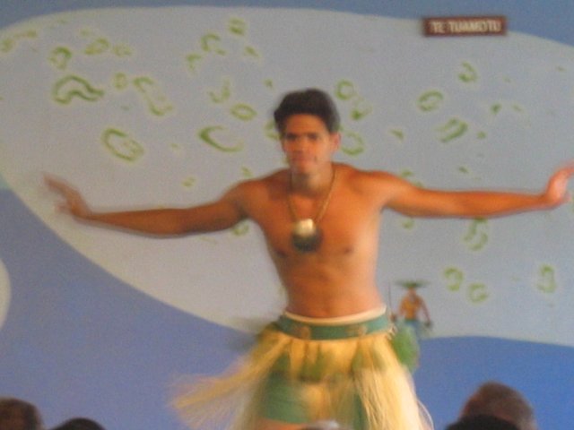 [IMG_3481.jpgPolynesian+Cultural+Center+O'tahiti+Village.jpg]