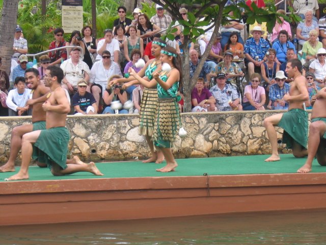 [IMG_3392.jpgPolynesian+Cultural+Center+Canoe+Pageant+Aotearoa.jpg]