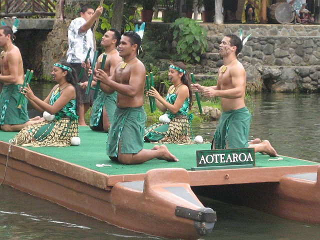 [IMG_3379.jpgPolynesian+Cultural+Center+Canoe+Pageant+Aotearoa.jpg]