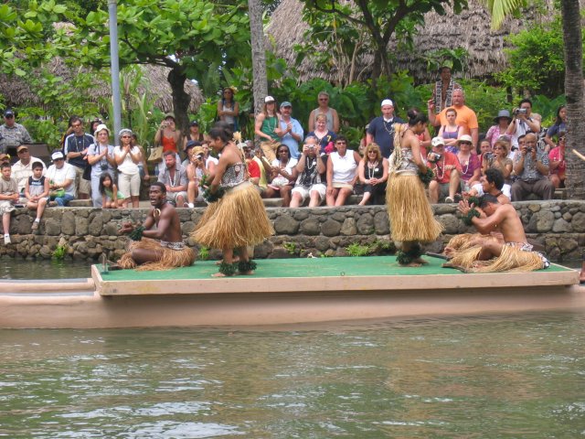 [IMG_3436.jpgPolynesian+Cultural+Center+Canoe+Pageant+Viti.jpg]
