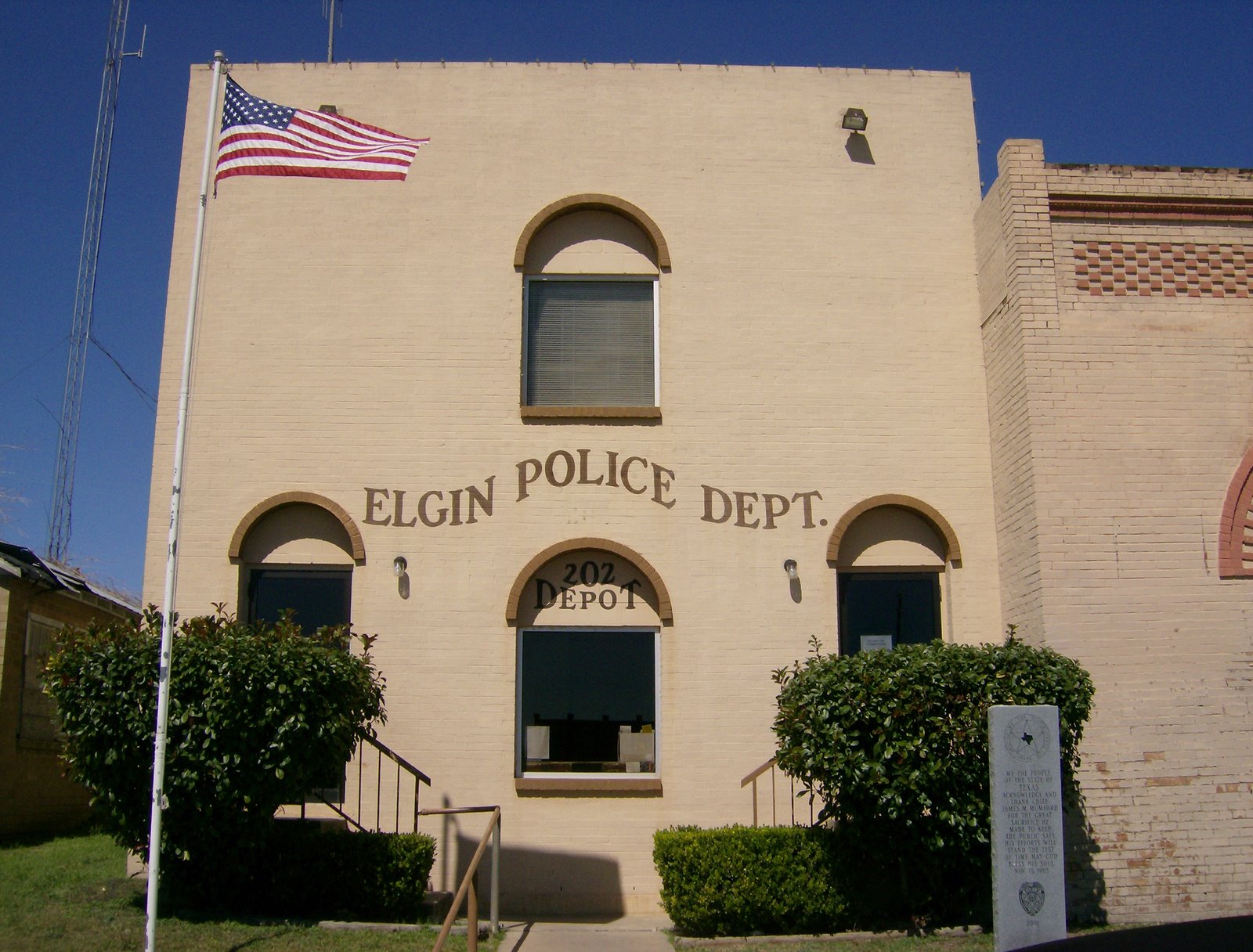 [elgin+police+dept.JPG]