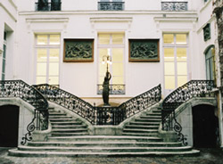 [76,+rue+de+Turenne+75003+Paris,+Galerie+Emmanuel+Perrotin,+(previous+Cosmic+Galerie)..jpg]