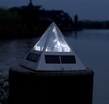 [solar+lamp+piramidal.jpg]
