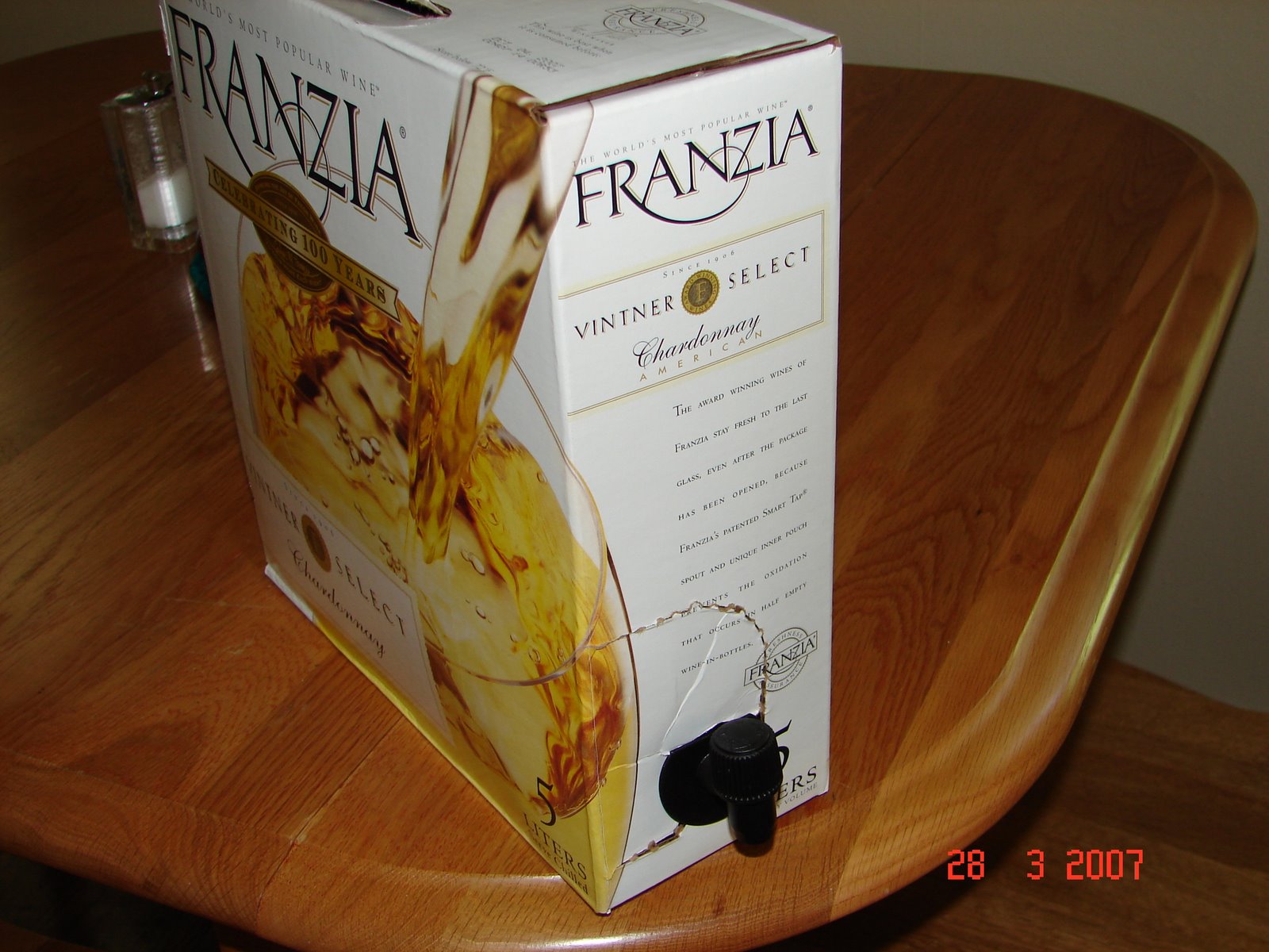[Boxed+wine+with+spout.JPG]