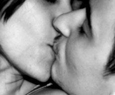 [kissing.jpg]
