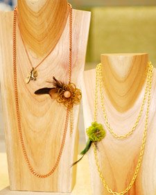 [beaded+necklace.bmp]