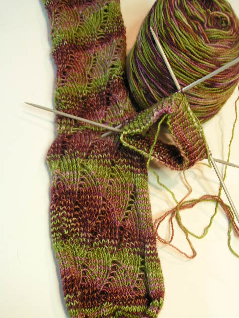 [knitting+145.jpg]