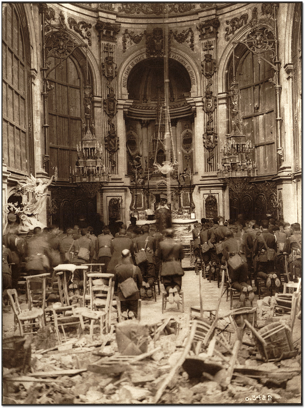 [Canadian_troops—cathedral_Thanksgiving.jpg]