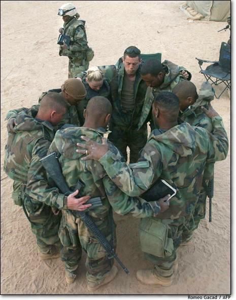 [military+prayer.gif]