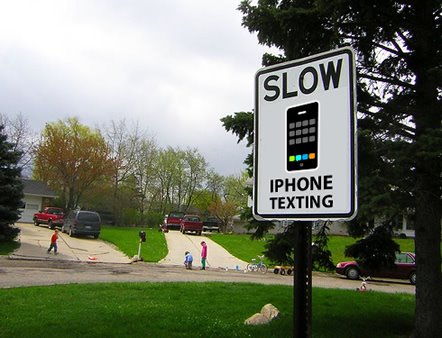 [slow-iphone-texting.jpg]