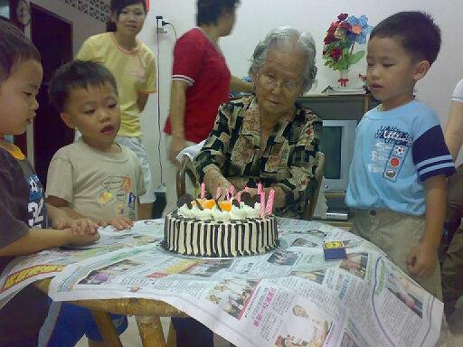 [grandma+birthday.bmp]