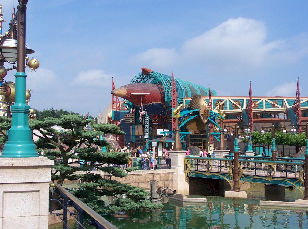 [discoveryland+overview+large.jpg]