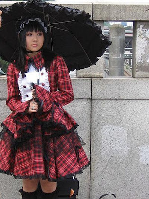 Harajuku nhẹ nhàng : Thời trang hiện hành trong giới trẻ Việt Gothic+Lolita+Fashion