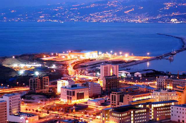 [Beirut+at+night.+General+view.jpg]