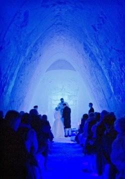 [wedding_ice_church.jpg]