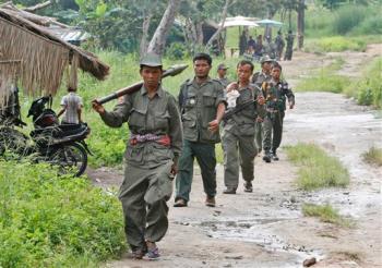 [Khmer+soldiers.jpg]