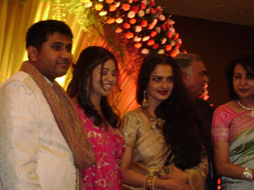 [shreya+wedding+reception+Rekha.JPG]