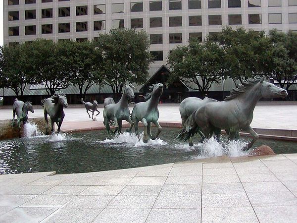 [horses+sculpture.jpg]