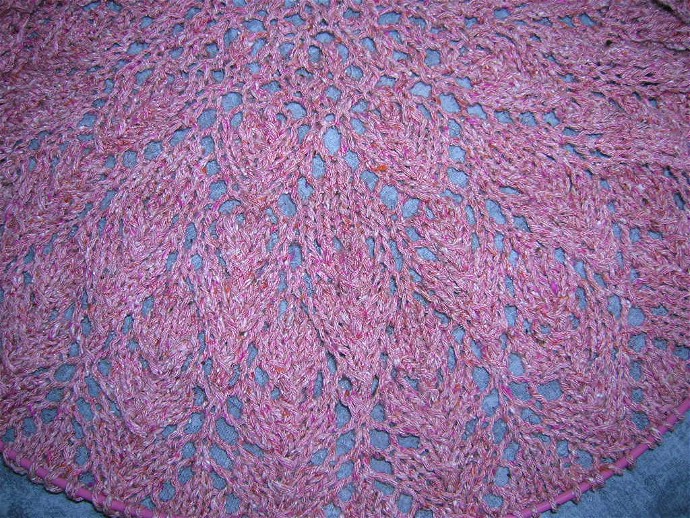 [pink+shawl+progress+720.jpg]