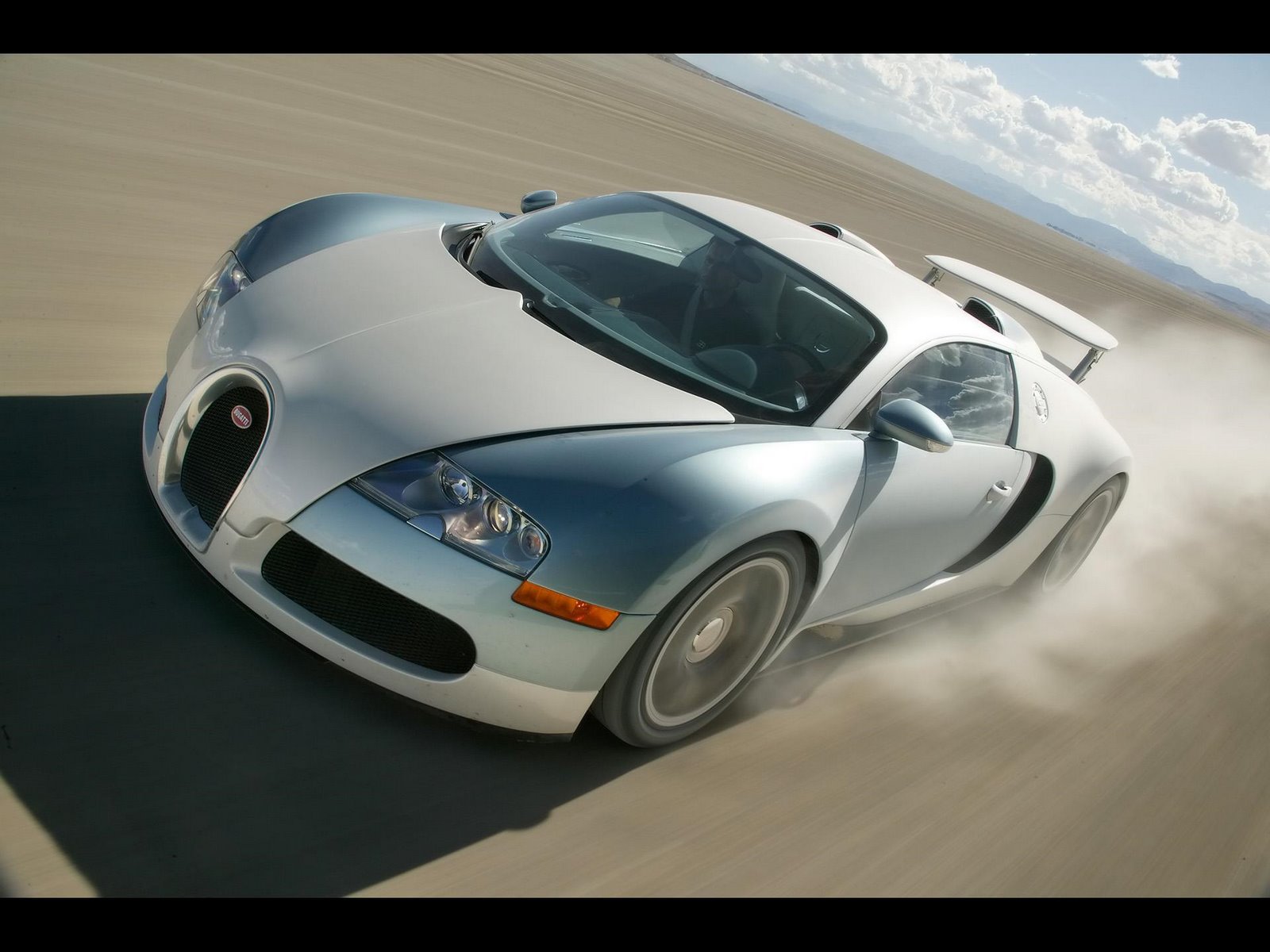 [Bugatti+Veyron_4.jpg]