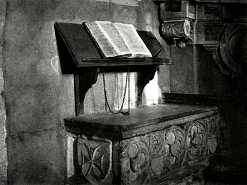 [KnightHospitallers-tomb-and-old-chained-bible-500x375.jpg]