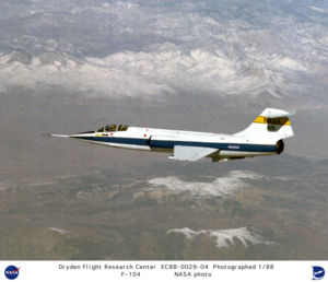 [300px-Lockheed_F-104_Starfighter.jpg]