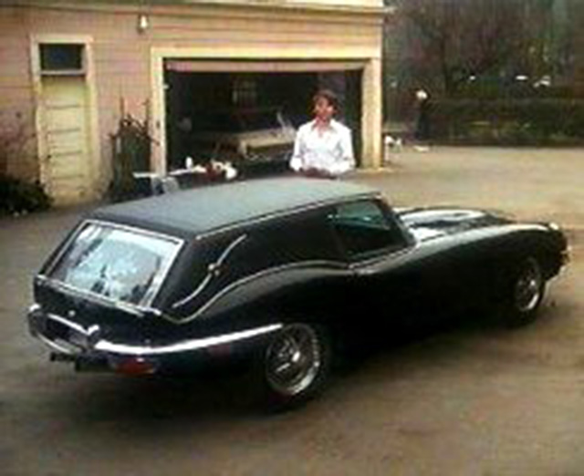 [Harold+and+Maude+Jaguar+XKE+hearse.jpg]