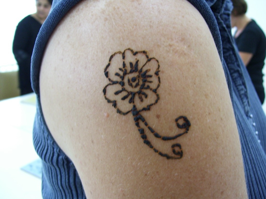 [My+first+henna+design.JPG]