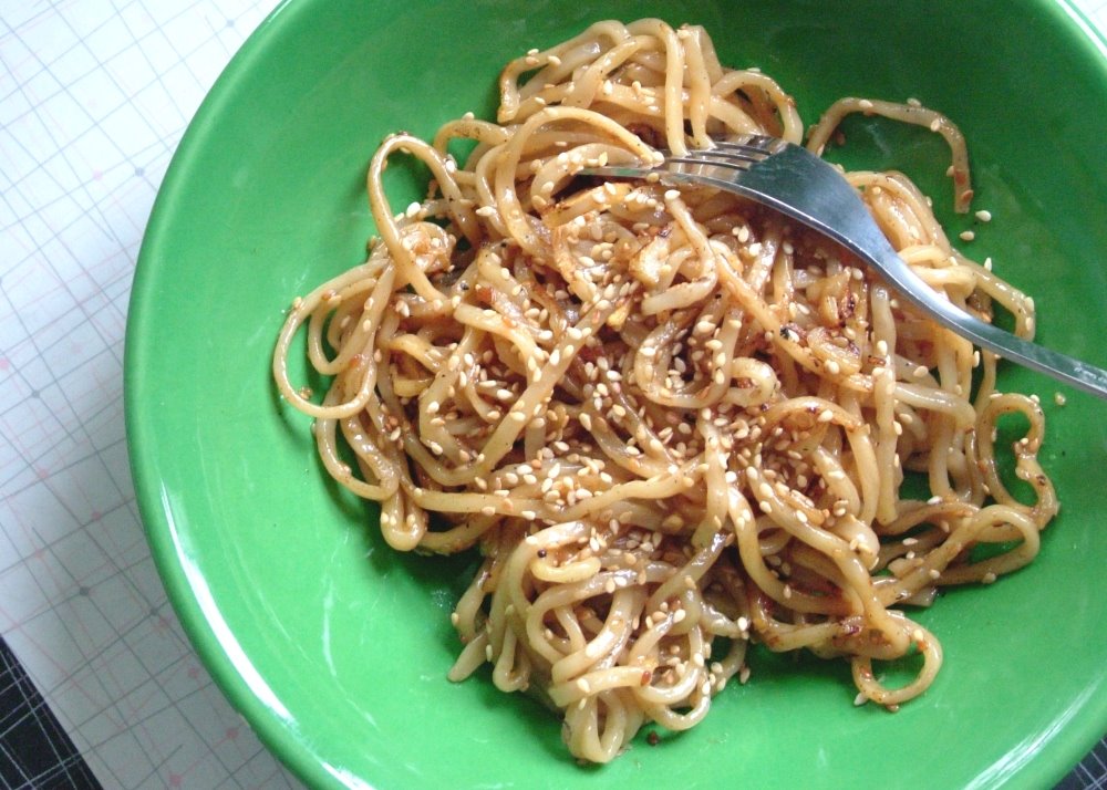 [Sauteed+sesame+noodles.jpg]